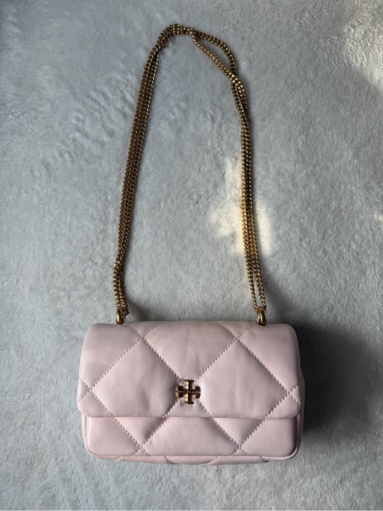 Tory Burch Handbags - Tory Burch Quilted Pale Pink Leather Crossbody with Gold Chain